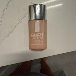 Clinique Even Better Makeup Foundation - CN 02